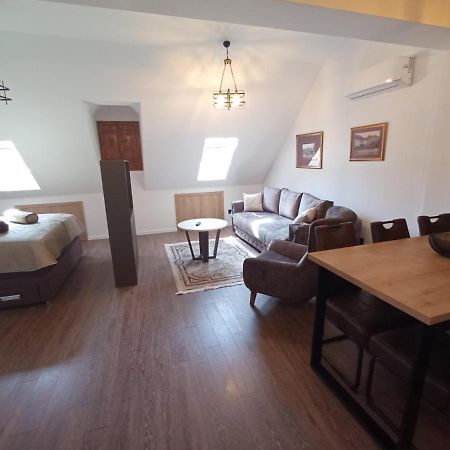 Apartmani Fantasia Cetinje Esterno foto