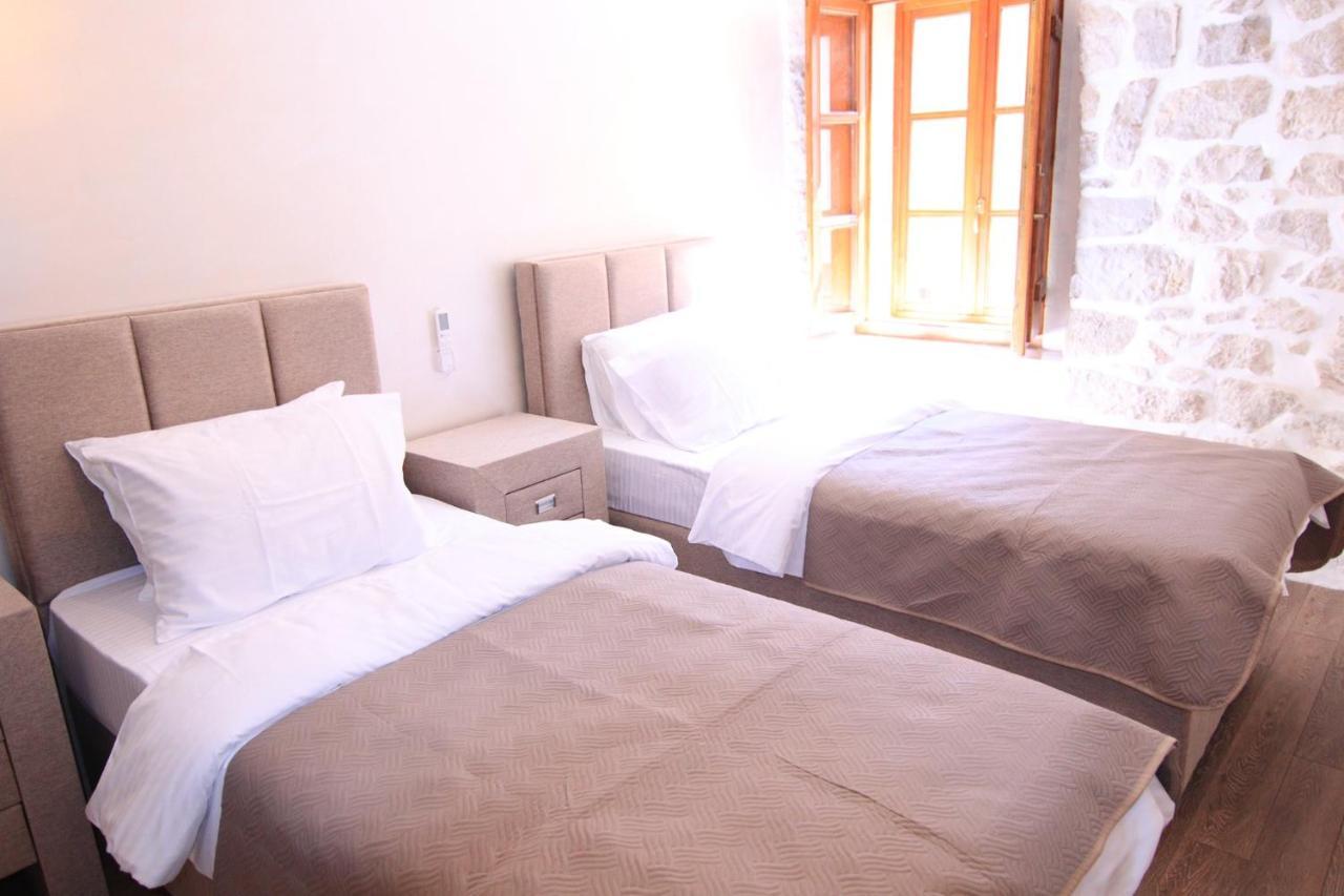 Apartmani Fantasia Cetinje Esterno foto