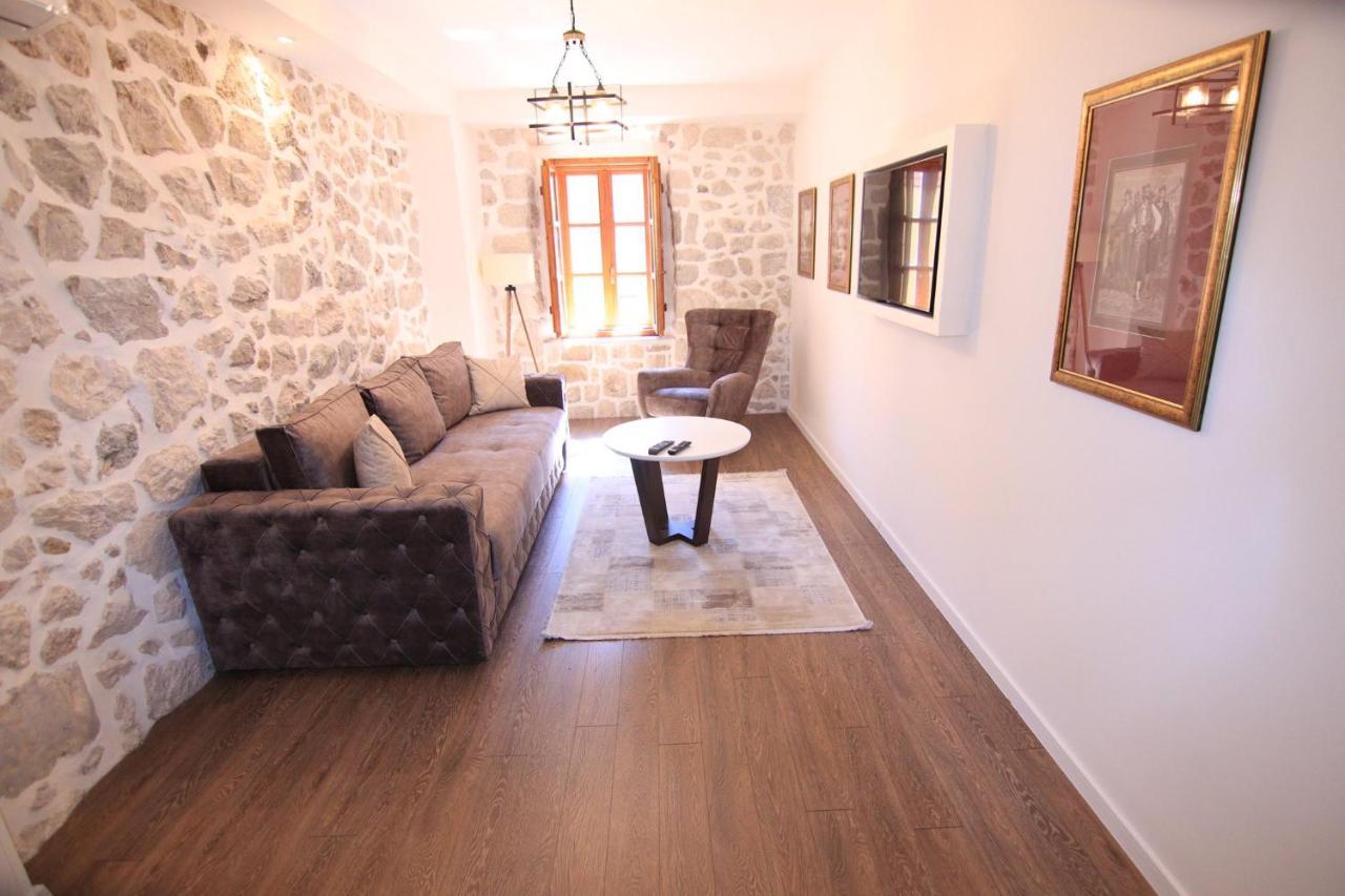 Apartmani Fantasia Cetinje Esterno foto