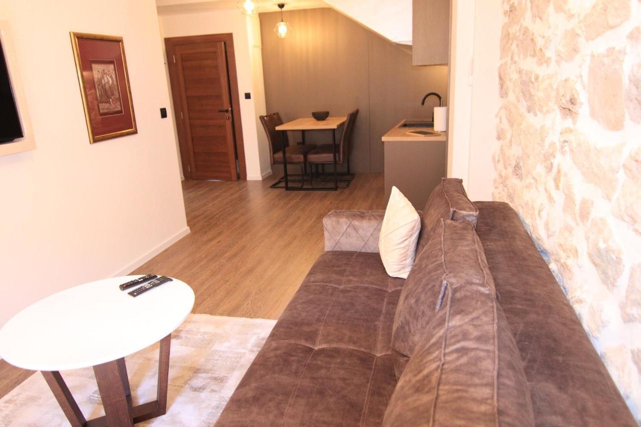 Apartmani Fantasia Cetinje Esterno foto