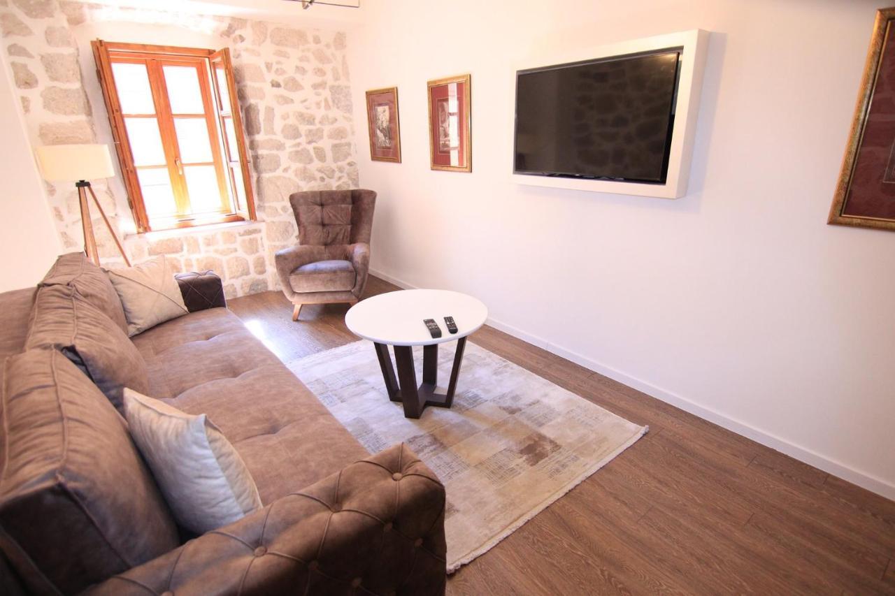 Apartmani Fantasia Cetinje Esterno foto