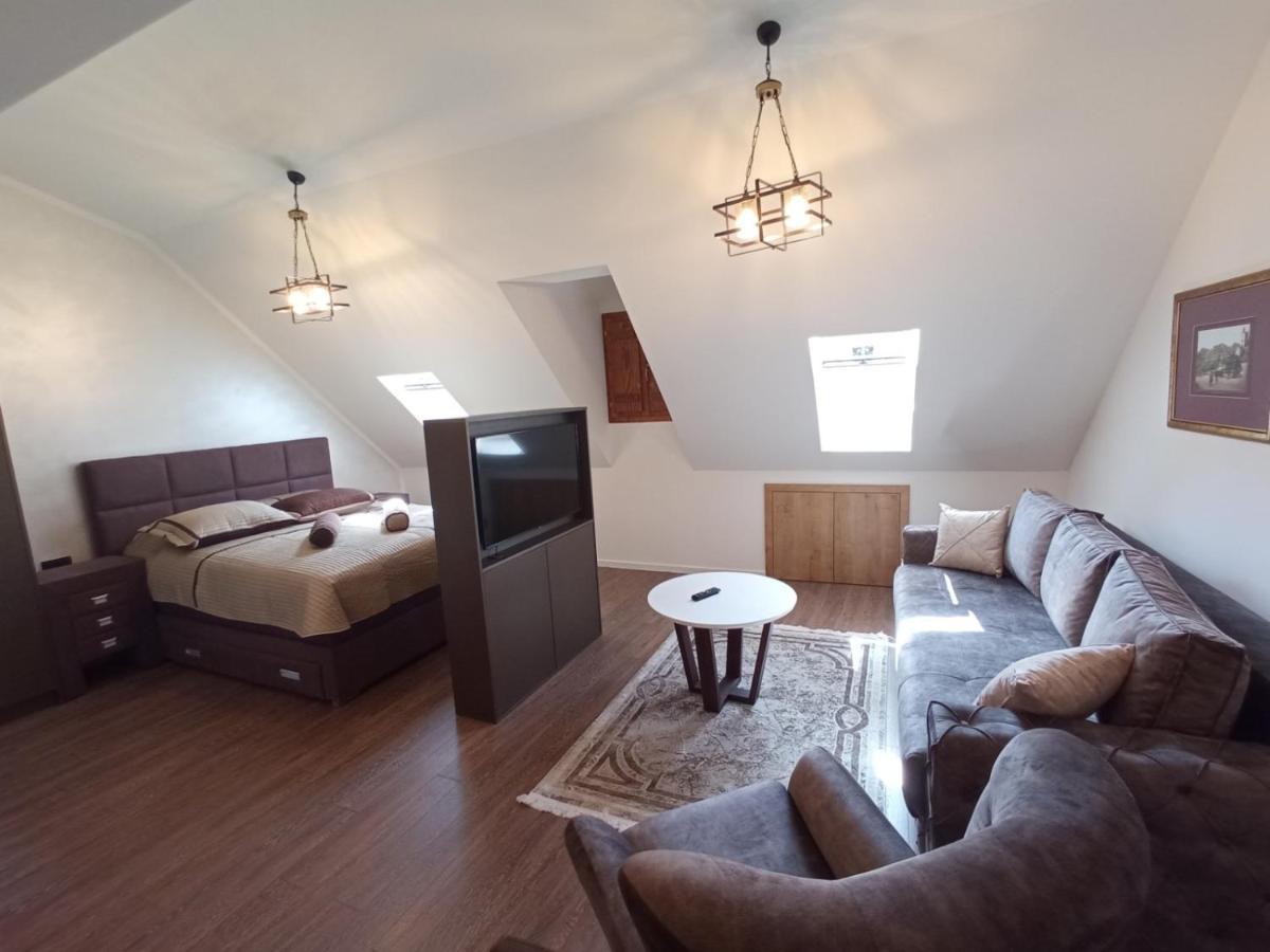 Apartmani Fantasia Cetinje Esterno foto