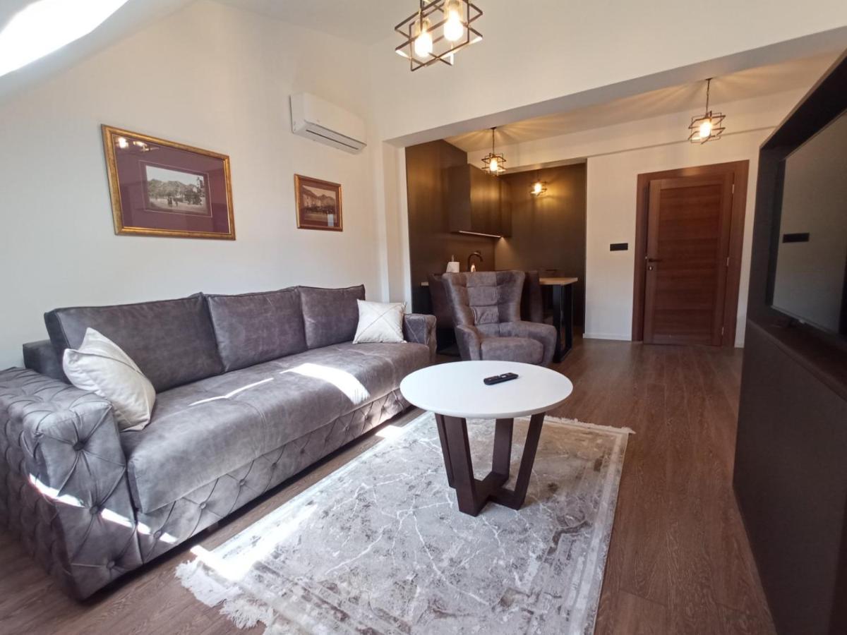 Apartmani Fantasia Cetinje Esterno foto
